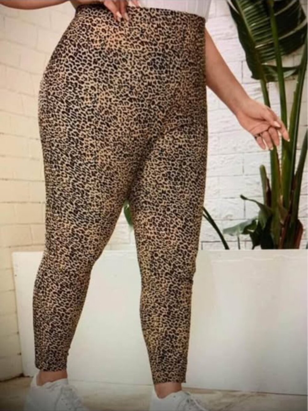 Ladies size 3XL Cheetah print new leggings